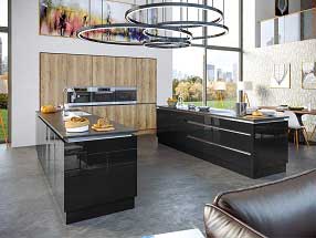 Kitchen in Acrylic Ultragloss Black and Halifax Natural Oak